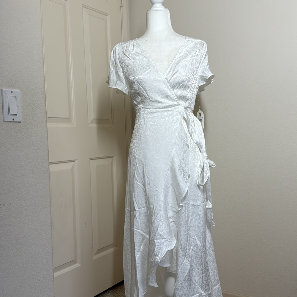 Altar’d State cream wrap maxi dress - Picture 3 of 13
